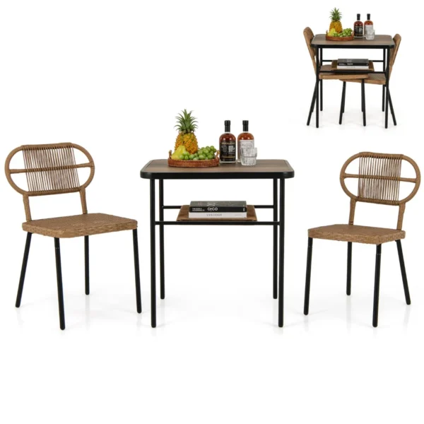 3-Delige Tuinset 2 Stapelbare Rotan Stoelen In Verschillende Maten En Eettafel Met Plank Metalen Frame Voor Binnen- En Buitengebruik